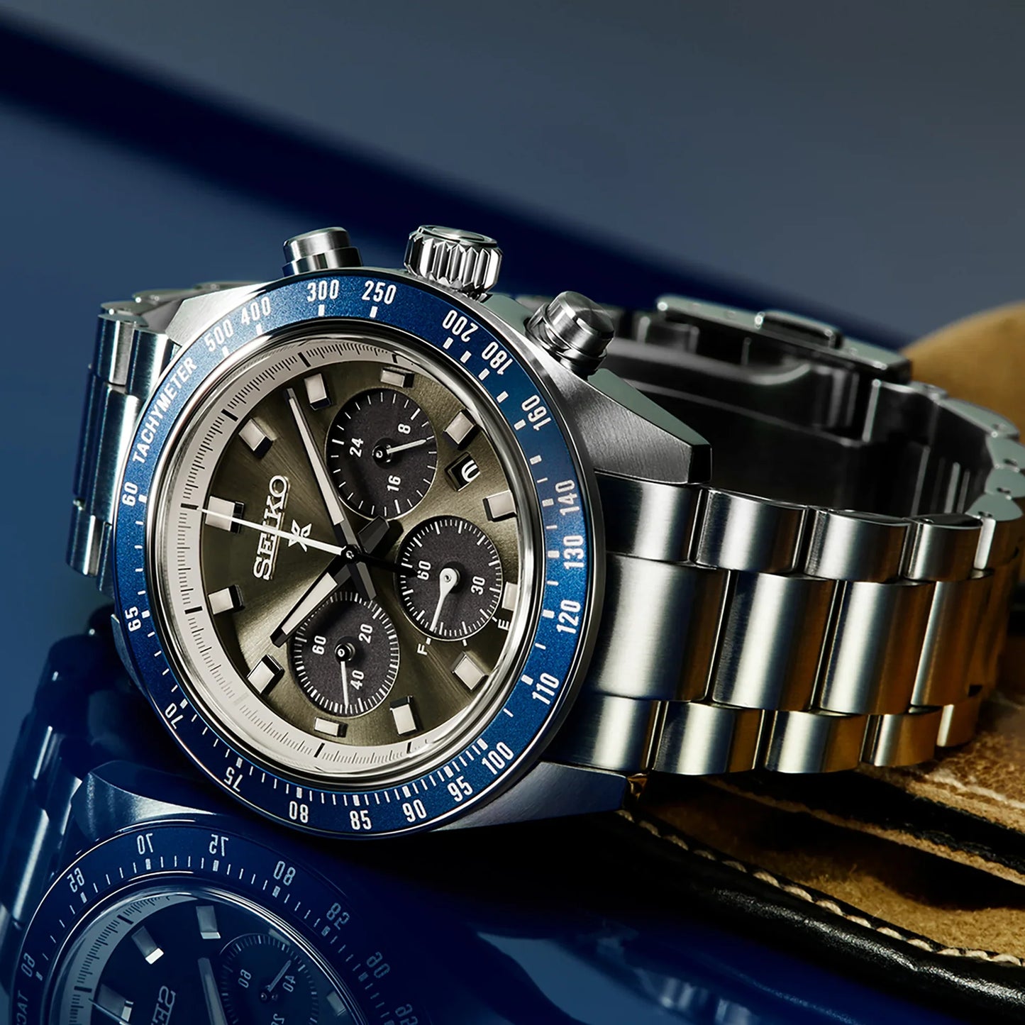 Seiko Prospex Speedtimer Solar Chronograph – Movimento Quarzo Solare, Grigio e Blu, 41,4mm – Cod. SSC939P1