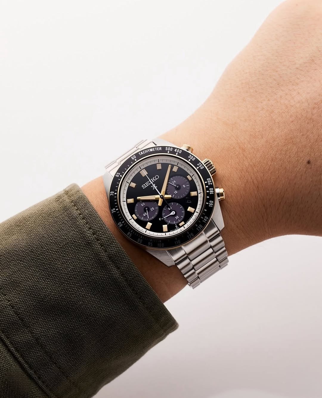 Seiko Prospex Speedtimer Solar Chronograph – Movimento Quarzo Solare, Nero e Oro, 41,4mm – Cod. SSC941P1